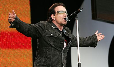 In the name of love: Bono performs at Live 8 in London, England. Photo M.J. Kim/Getty Images