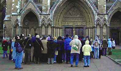The crowd gathers during The Da Vinci Code walk. Photo Craig Taylor. 
