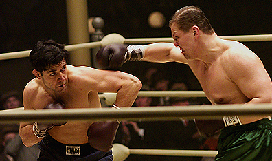 From left: Jim Braddock (Russell Crowe) and opponent Corn Griffin (Art Binkowski) in the film Cinderella Man. Photo George Kraychyk. Courtesy Universal Pictures.