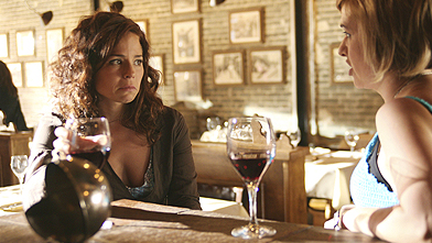Sophie's choice: Suzanne Clement (left) and Élise Guilbault (Estelle Poliquin) star in Les hauts et les bas de Sophie Paquin (The Ups and Downs of Sophie Paquin). (Radio-Canada)
