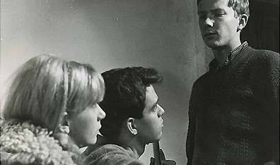 From left: Joy Tepperman, John Labow, Henry Tarvainen in "Winter Kept Us Warm" (1965). Courtesy Joel Secter.
