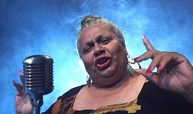 Belting it out: Jackie Richardson in Cookin' At the Cookery. Photo Shin Sugino. Courtesy CanStage.